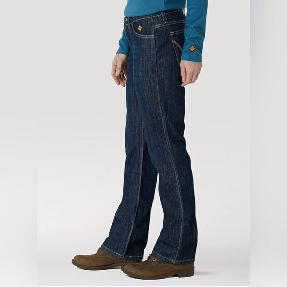 NWT Wrangler FR Women's Bootcut Rinse Wash Jeans
FRW10RN Flame Resistant - Picture 2 of 11
